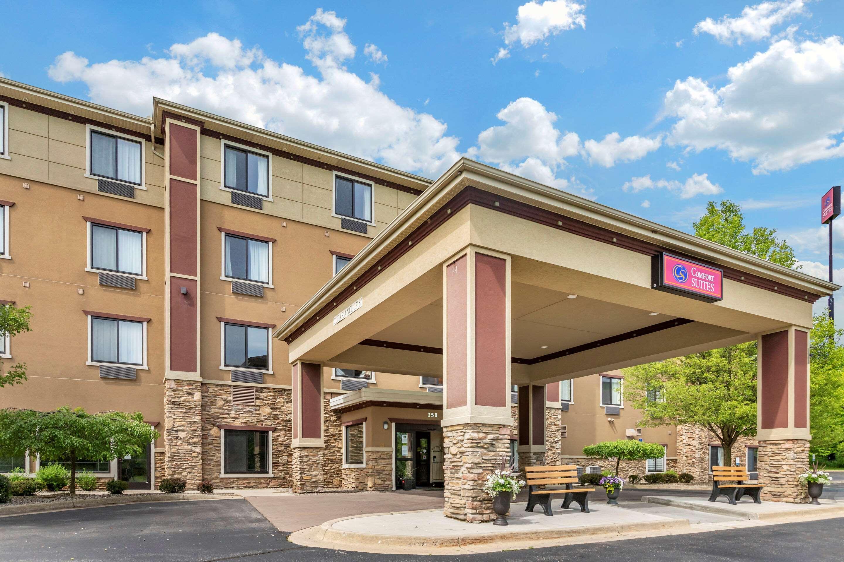 Comfort Suites Grand Rapids North Comstock Park Eksteriør bilde