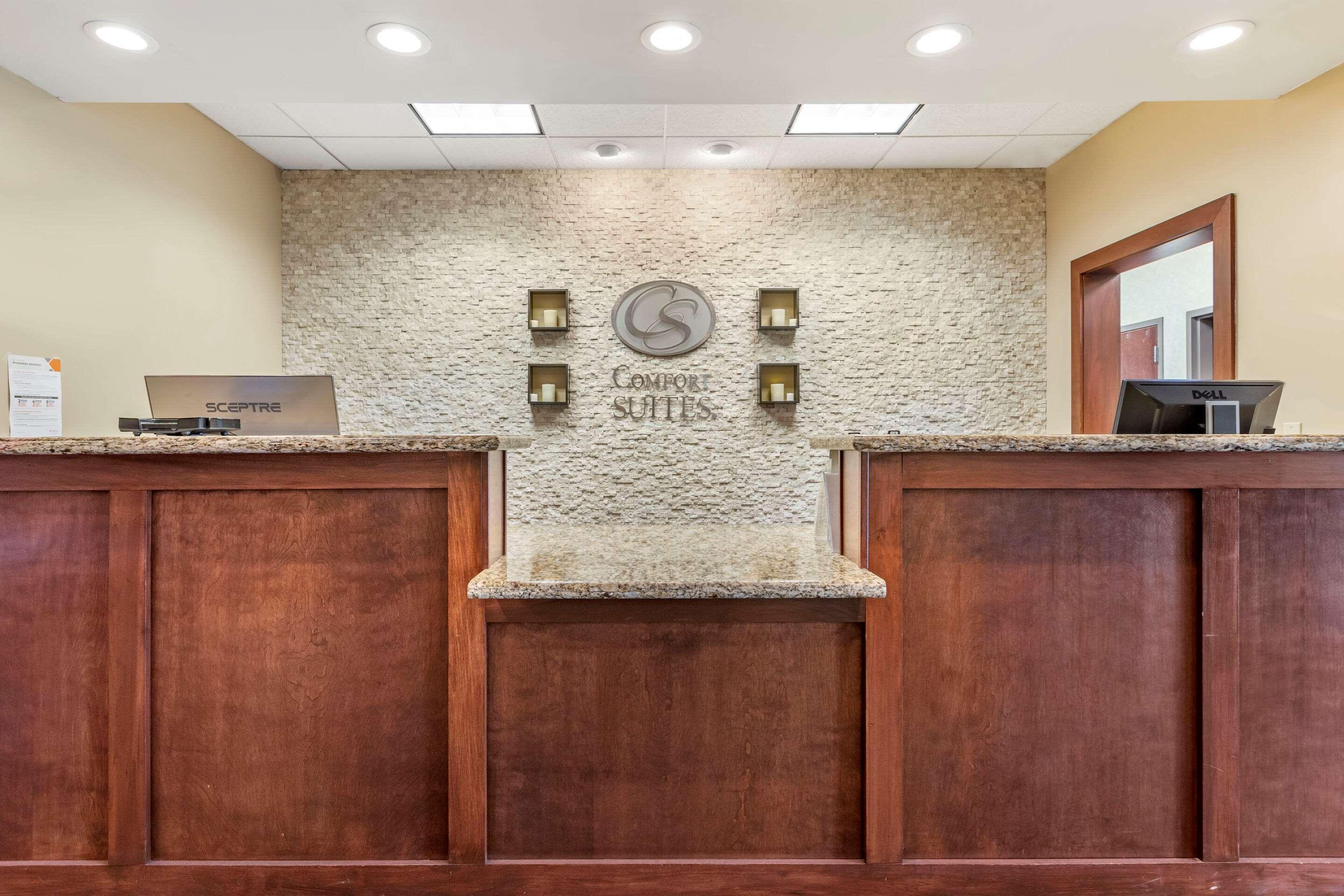 Comfort Suites Grand Rapids North Comstock Park Eksteriør bilde
